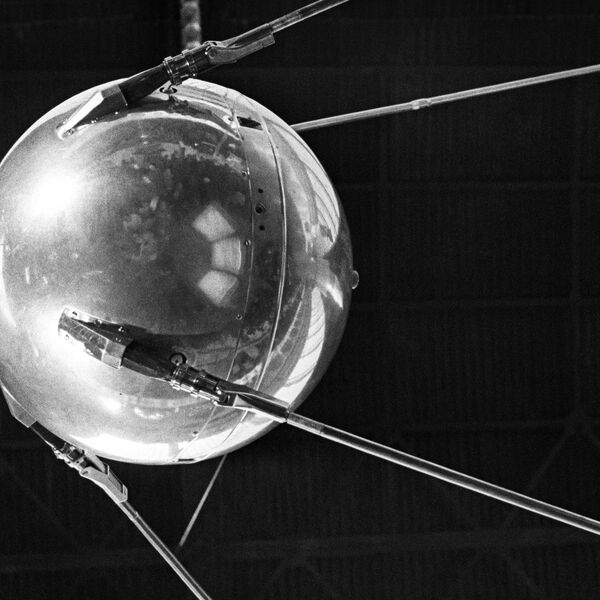 Тату Sputnik на ягодицах. История самых необычных фанатов советского «Спутника-1»