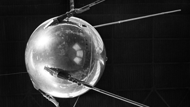 Тату Sputnik на ягодицах. История самых необычных фанатов советского «Спутника-1»